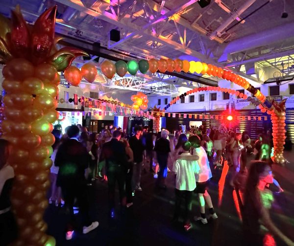 Go for Gold! The 2024 OH homecoming dance featured an Olympic theme.